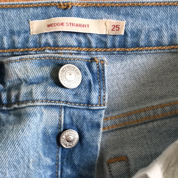 Levi’s Premium High Waisted Denim Jeans - Picture 2 of 6